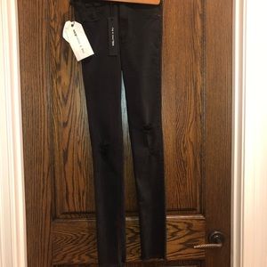 NWT Rag & bone high rise black distressed jeans!!
